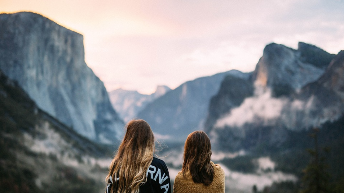 Un sou de 4.000 dòlars al mes per viatjar per tot el món creant contingut a les xarxes socials