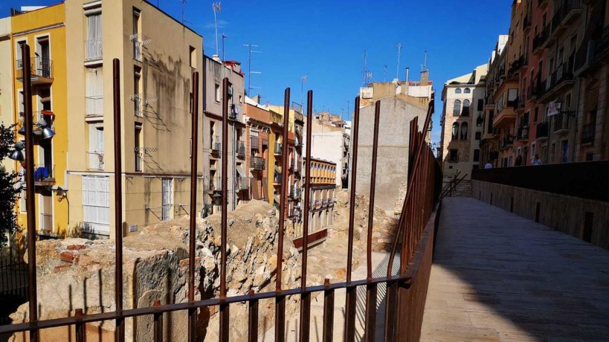 Denuncien un acte vandàlic a la tanca del Circ romà de Tarragona