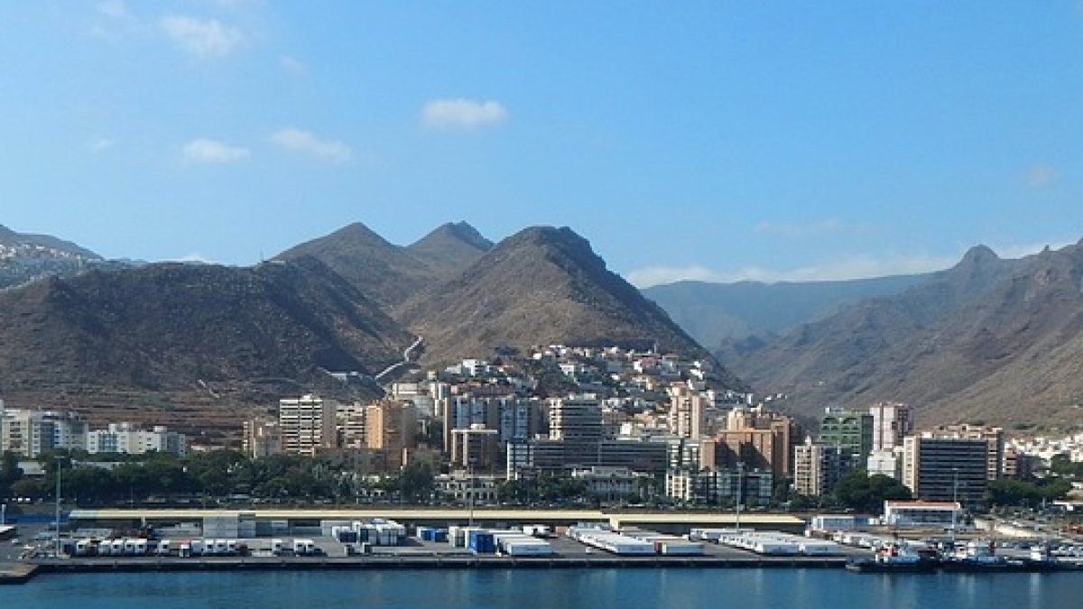 Roban a dos chicos mientras practicaban sexo con una mujer