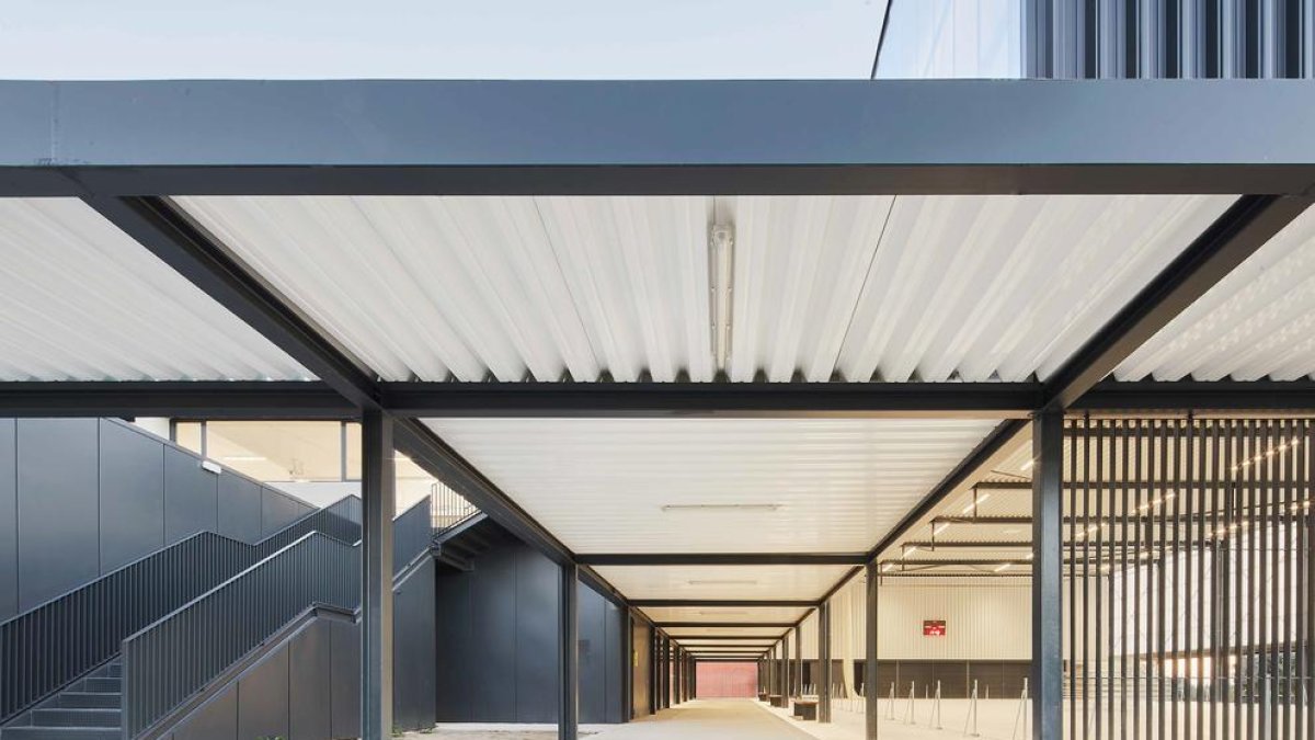 La pista del Pabellón de Vila-seca, premiada a la XI Bienal Alejandro de la Sota-Mostra