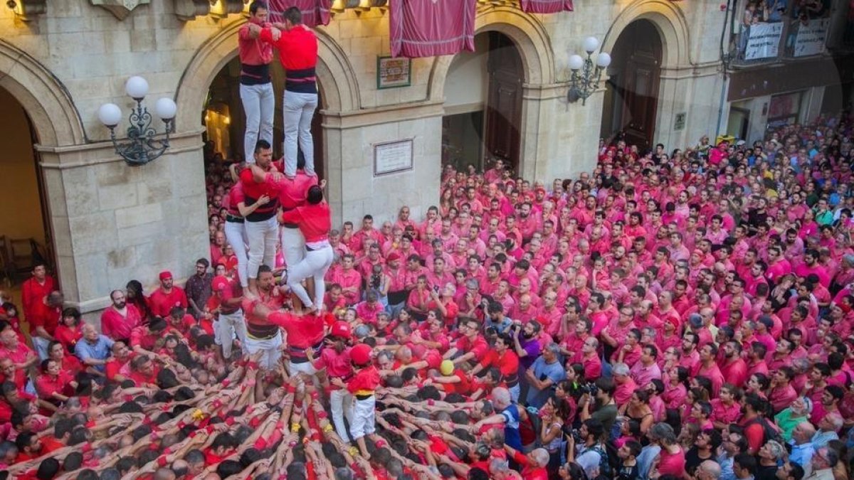Colla Joves, Firagost, plaça del Blat, canalla