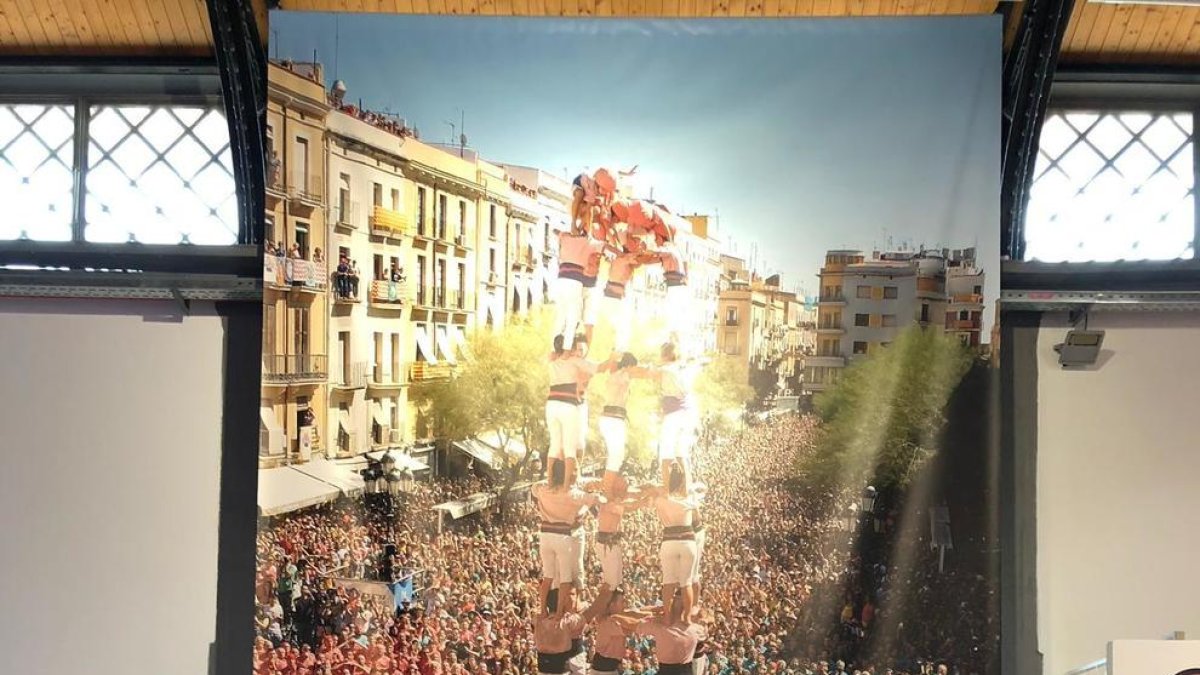 Repsol patrocina tallers sobre castellers per a escolars