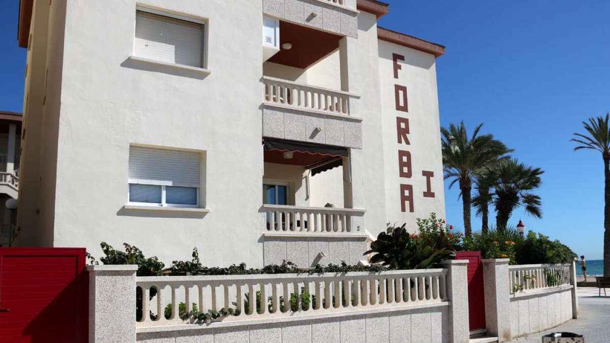 Tirotegen a Cubelles la casa d'un ex guàrdia civil detingut el 2010 per un delicte de contraban