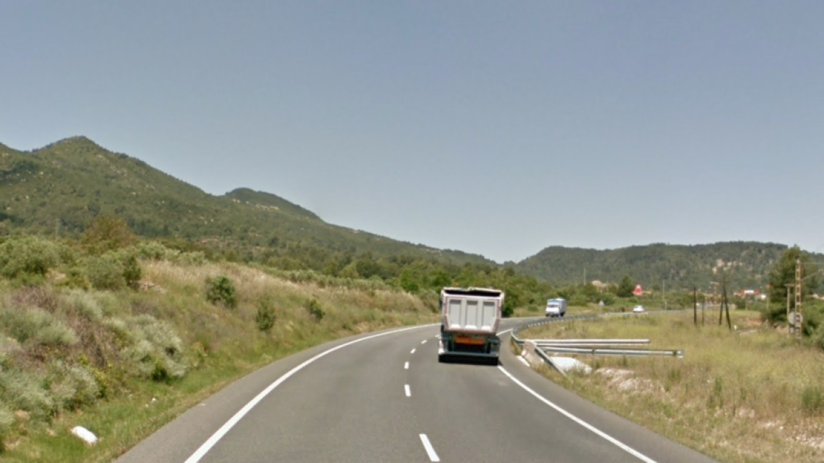 Un herido leve en una salida de vía en la C-14 en la Riba