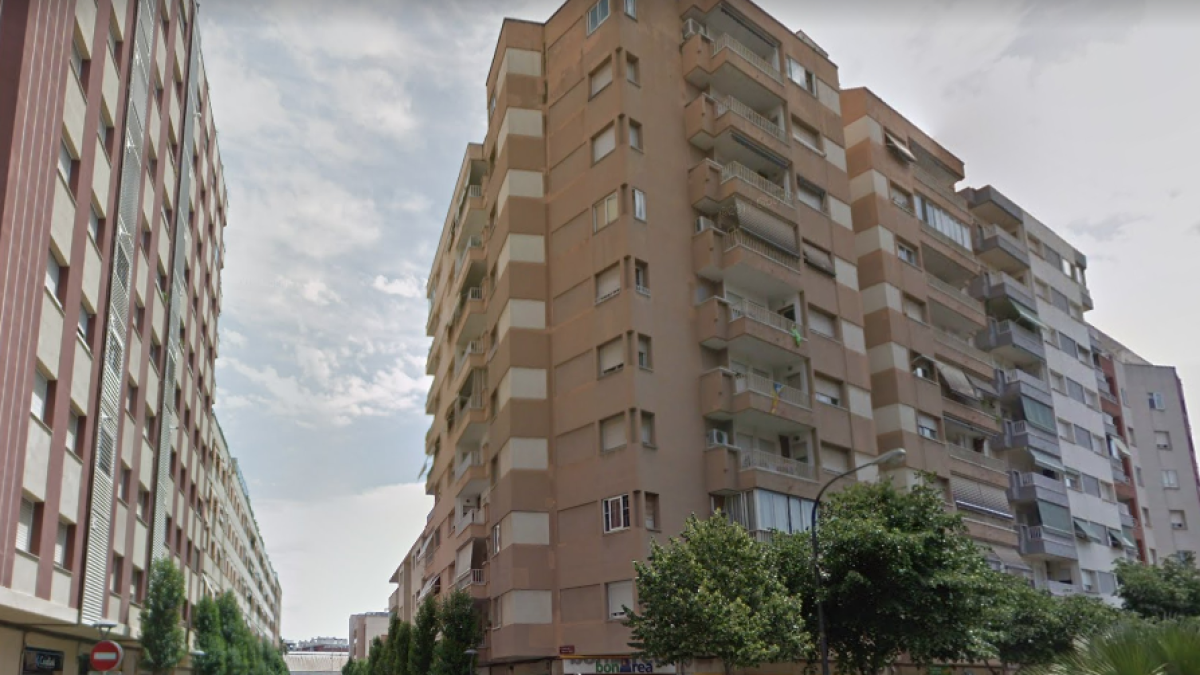 Una bombona provoca un incendi al carrer Macià Vila de Reus