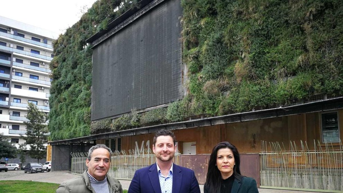 El portaveu de Ciutadans, Rubén Viñuales, i els regidors Sonia Orts i Pedro Sánchez.