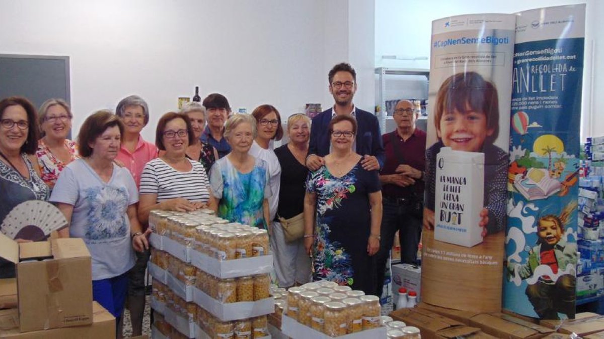 Vila-seca recauda 1.700 litros de leche para el Banc d'Aliments