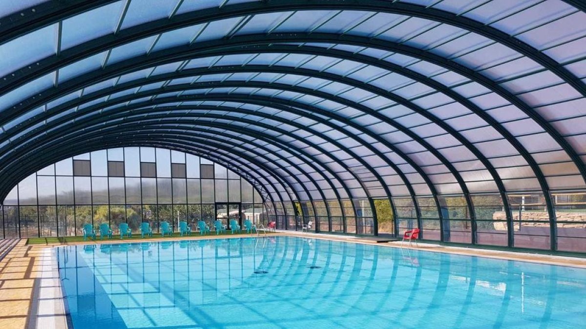 La viabilitat de la piscina climatitzada de Montblanc, en entredit