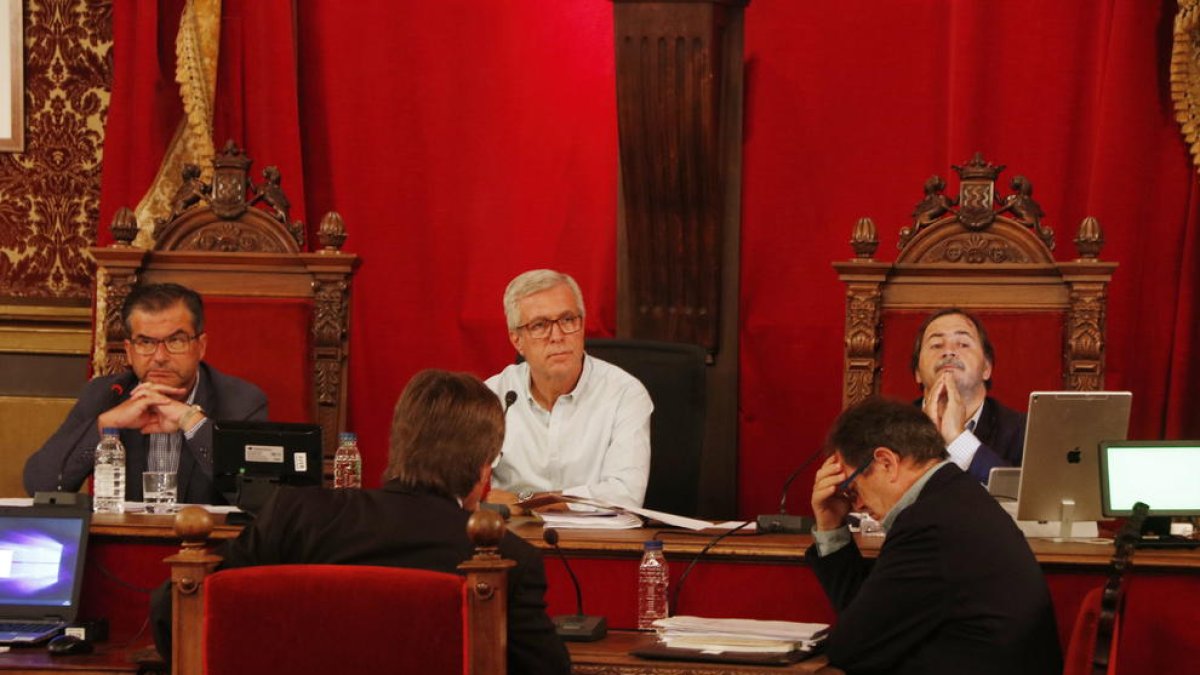 Ballesteros justifica el pleno de Inipro para demostrar que no se esconde de nadie