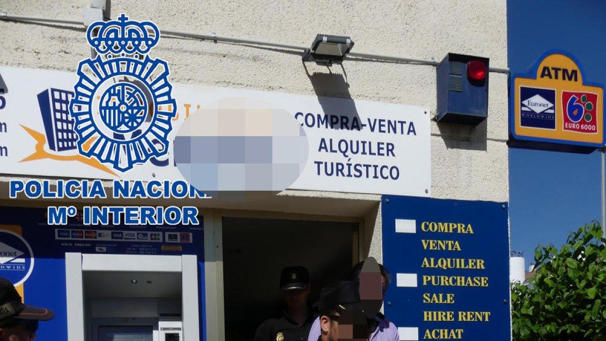 Desmantellada a Cambrils una trama de lloguer fraudulent d'apartaments per afavorir la immigració il·legal