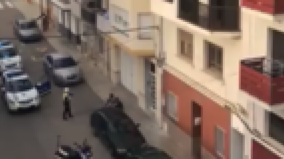 Dos detenidos por amenazar a una madre con raptar a su hija en la Ràpita