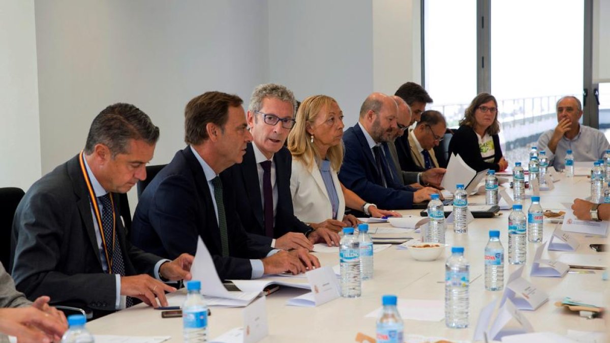 Les comunitats es coordinen per posar en comú les dades d'afectats per iDental