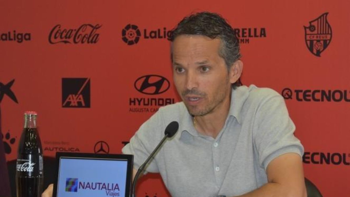 Xavi Bartolo: «Estoy convencido de que podemos ganar la Granada»