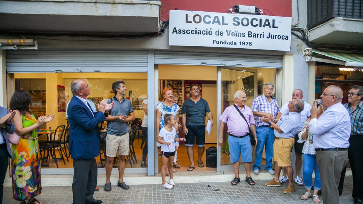 La AVV Barri Juroca de Reus inaugura su primer local después de 43 años