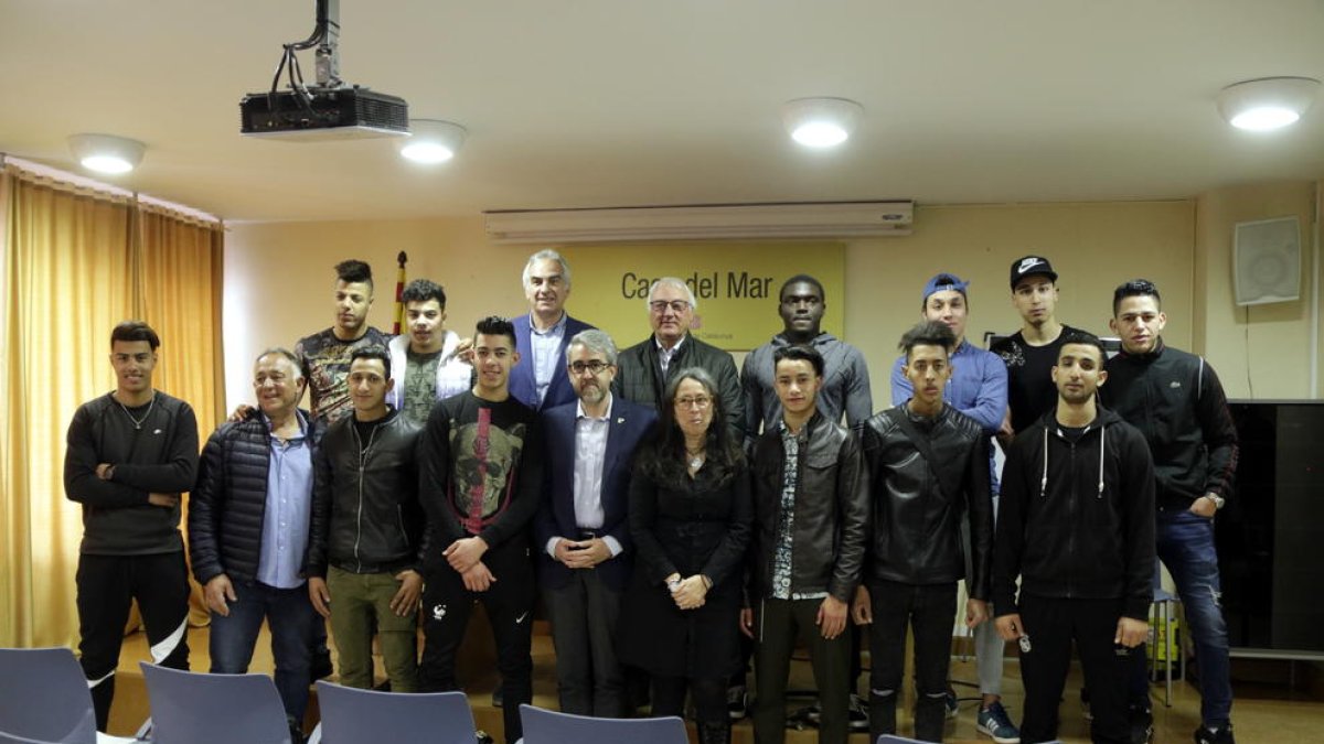 Mandan a un plano piloto para incorporar chicos extutelats al sector pesquero