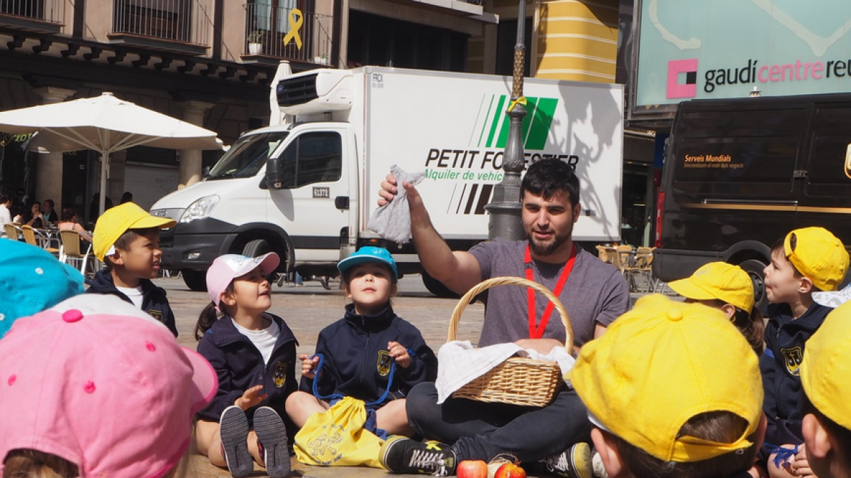 Tallers per conèixer el patrimoni de Reus a través dels sentits