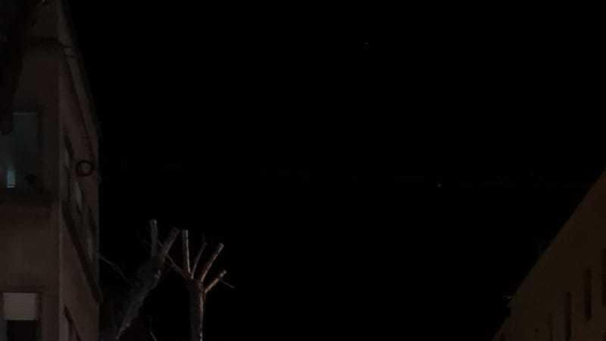 Los Bombers hacen dos actuaciones más en Tarragona para sanear fachadas