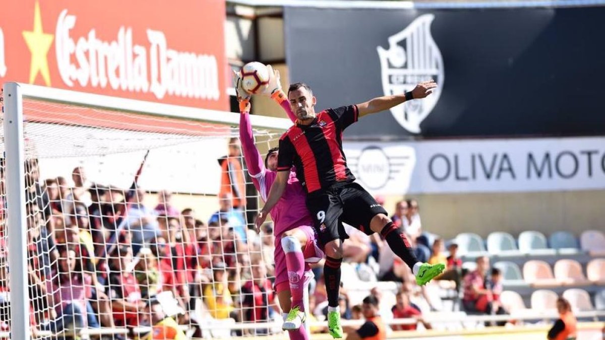 El Reus veu com se li escapen els punts de les mans