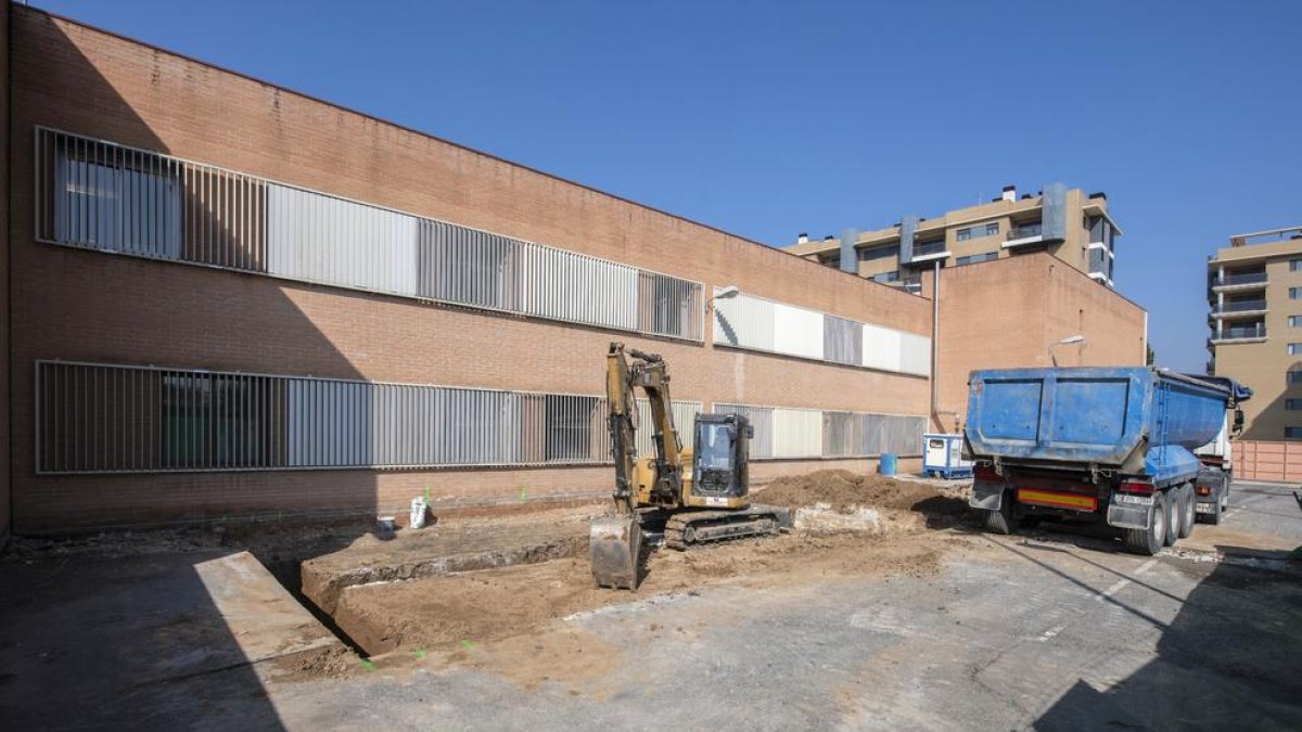 Se inician las obras de ampliación de la zona de acceso a las salas de velatorio del Tanatorio de Reus