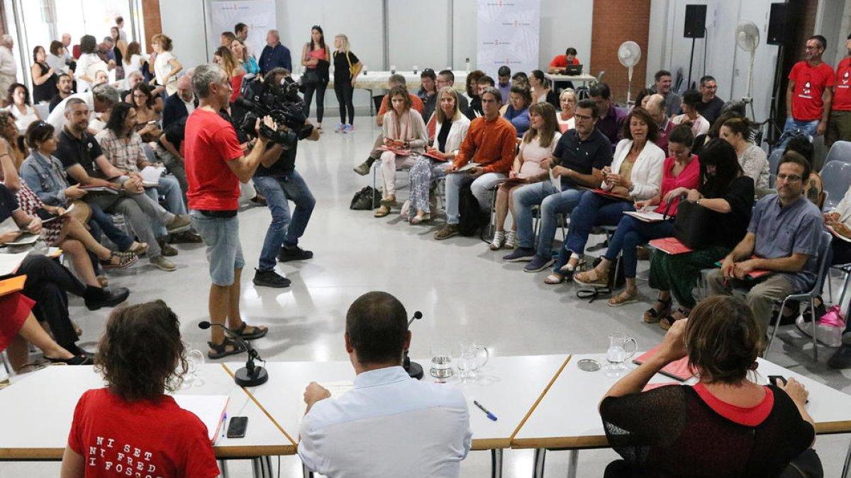 Els consistoris exigeixen a Endesa que condoni el deute a les llars vulnerables