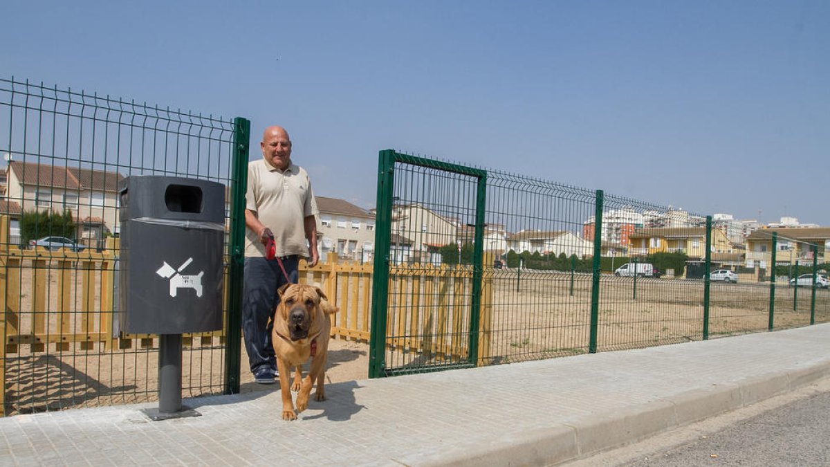 El cens d'animals dobla els registres i té inscrits uns 12.680 gossos