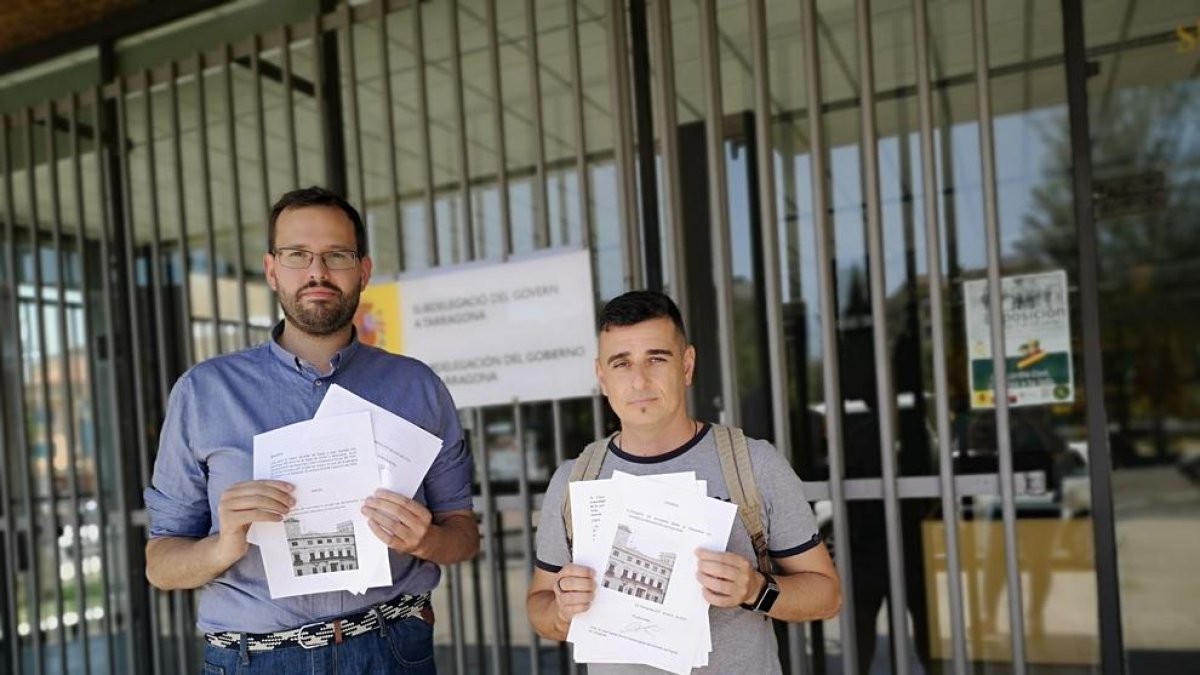 Vox denuncia 30 ajuntaments de Tarragona per incompliment de la llei de banderes