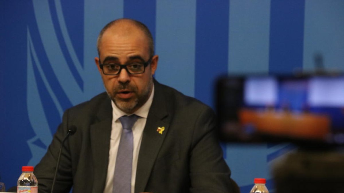 Buch fa autocrítica pel «malestar» generat als Mossos i no fa canvis al cos