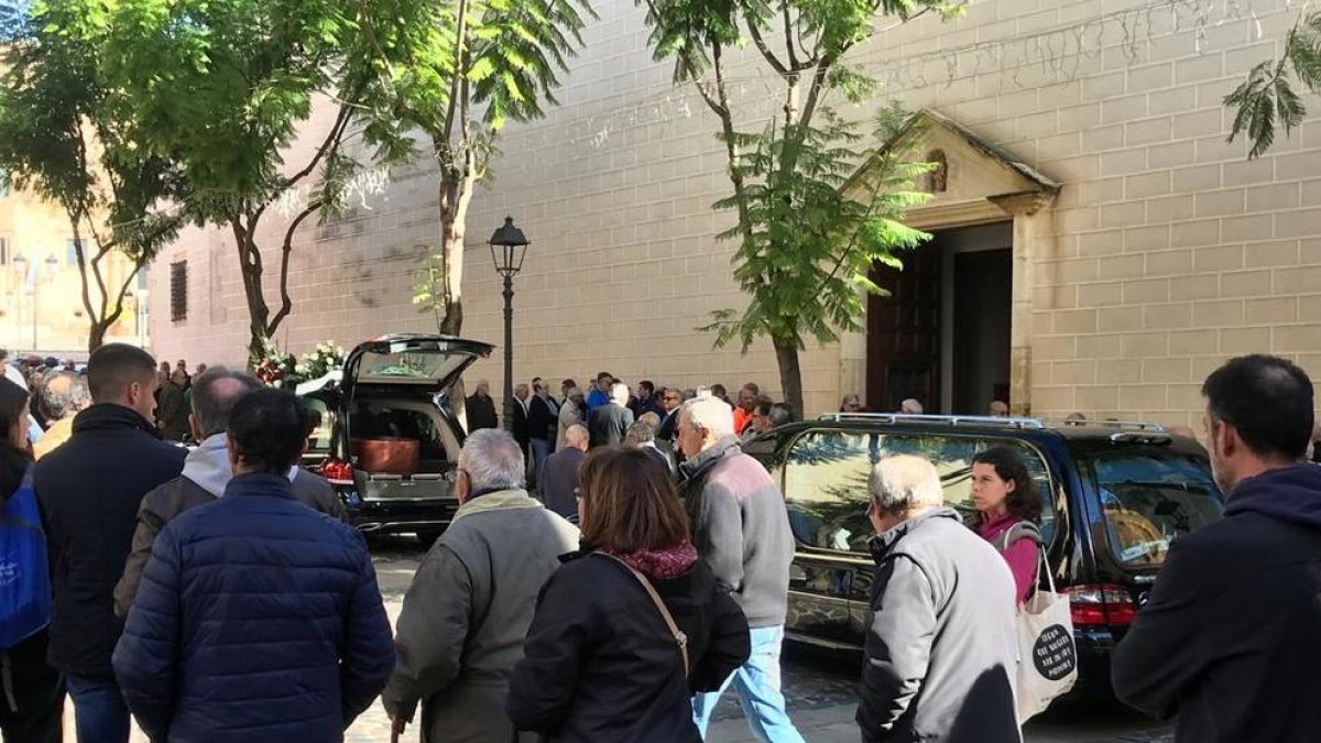 La iglesia de Sant Pere se llena para dar el último adiós a Ignasi Duran