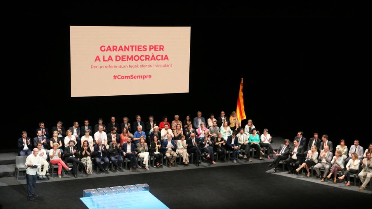 Requereixen al Parlament més informació sobre l'acte de presentació de la llei del referèndum al TNC