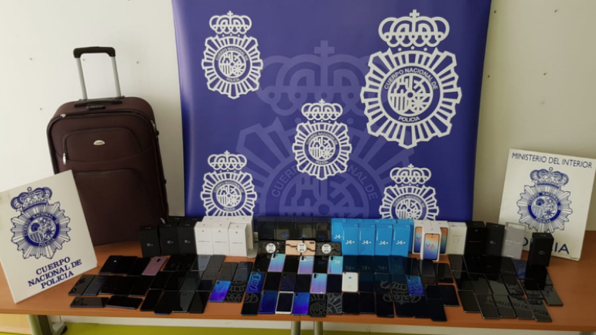 Detenidos 20 ladrones por robar en 32 tiendas de teléfonos, entre ellas Tarragona y Reus