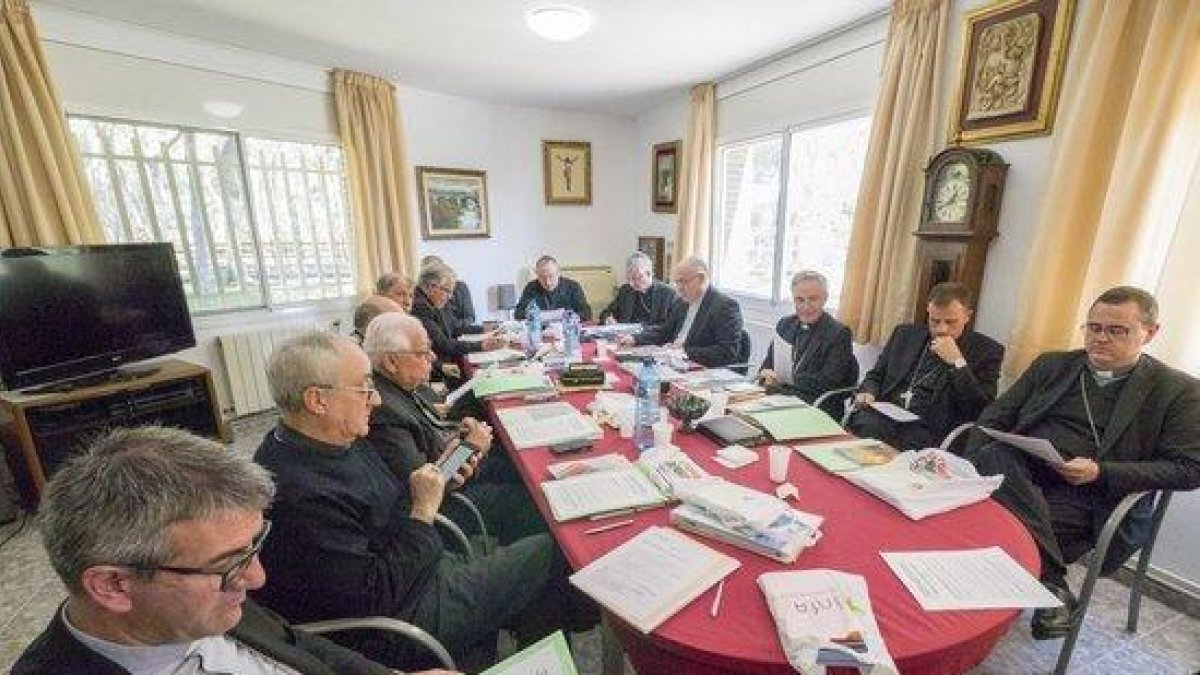 Els bisbes de Catalunya es reuniran al març per concretar les mesures «rigoroses» contra els abusos sexuals