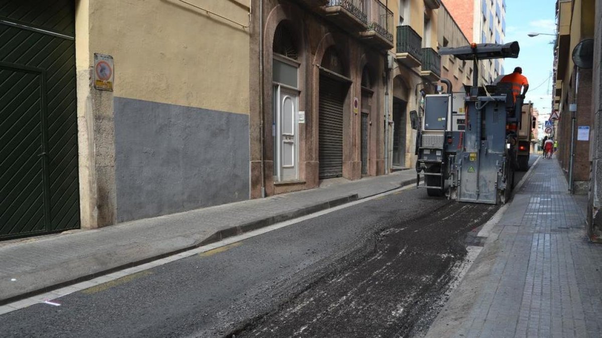 Reus inverteix 350.000 euros en l'asfaltat dels seus carrers