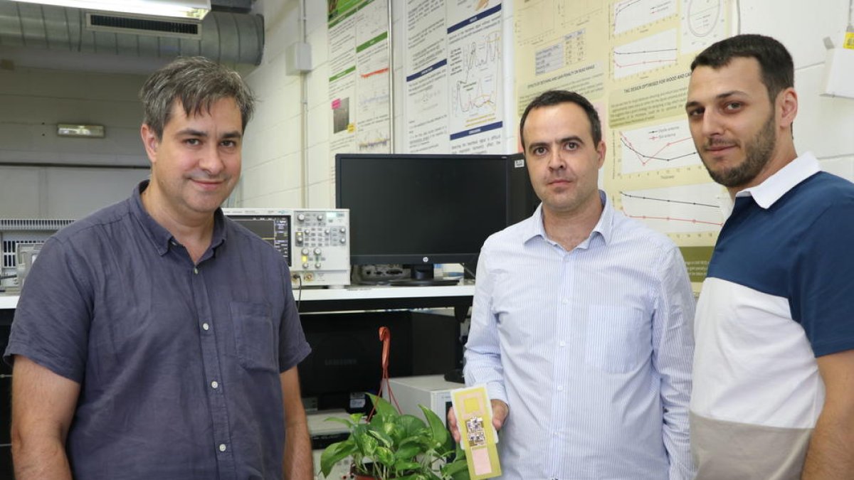 La URV crea sensores sin batería alimentados por la tecnología NFC de los móviles