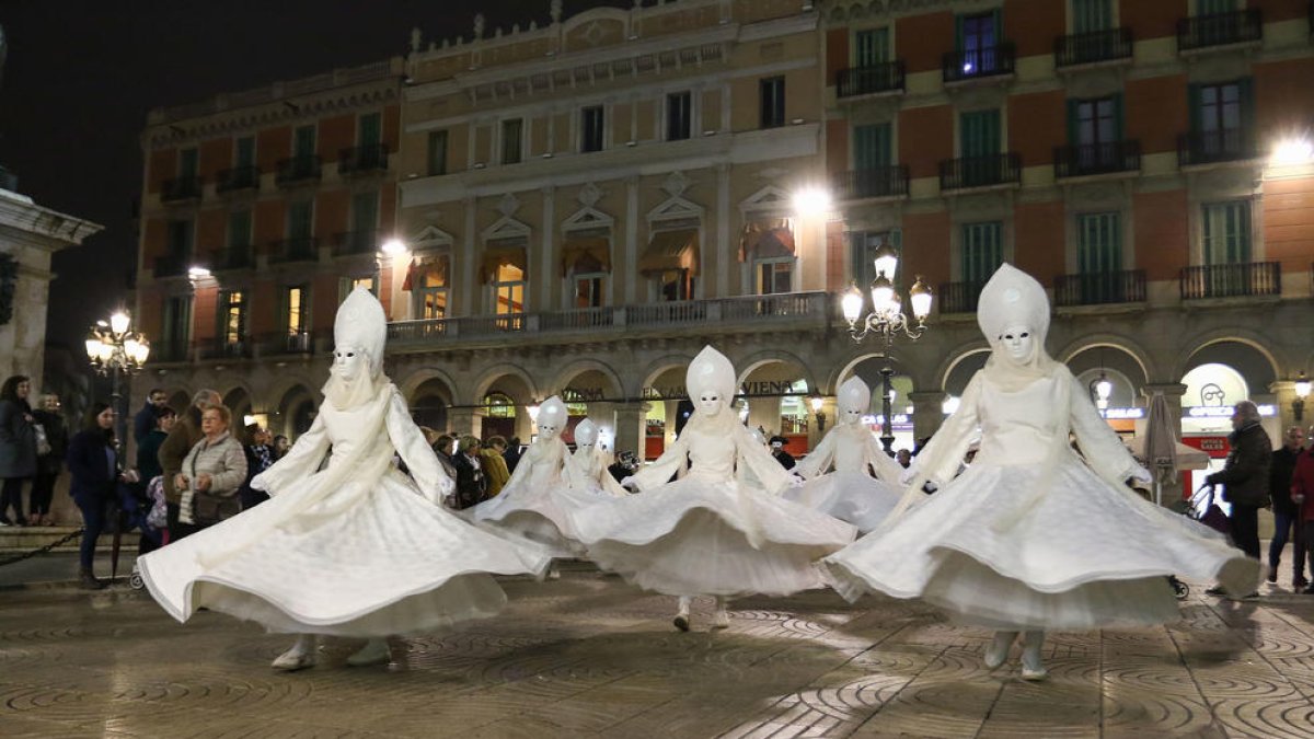 Les Set Virtuts donen pas a la Quaresma després de cloure Carnaval