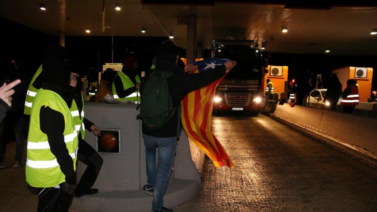 CDR, l'Hospitalet de l'Infant, protesta, AP7, peaje, barreras, república