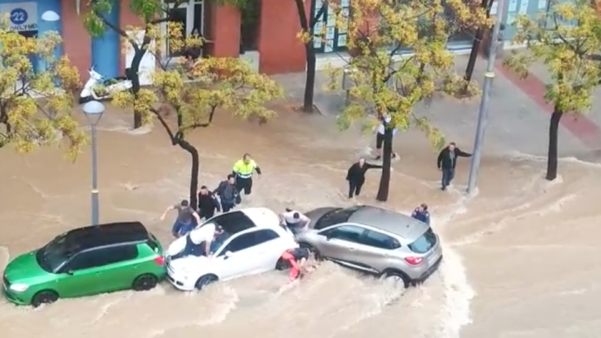 Dos mujeres heridas en un choque entre un coche y una moto en Països Catalans