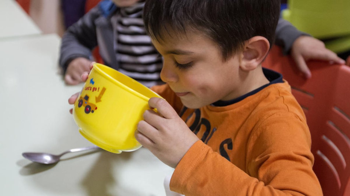 Más de 2.500 alumnos reusenses recibirán una subvención para el comedor escolar este curso
