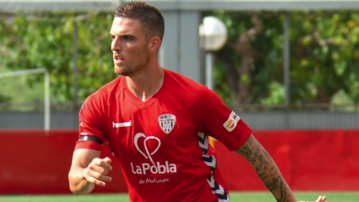 El jugador de la Pobla Ivan de Nova s'operarà de la seva lesió al tendó rotulià