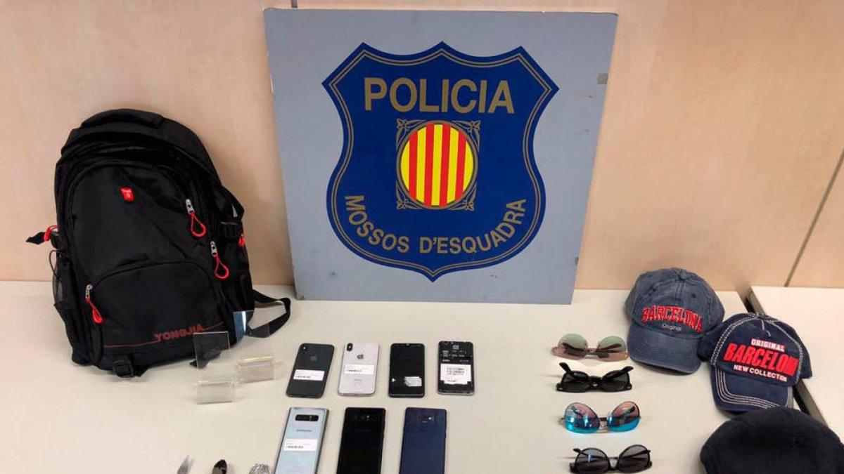 Quatre detinguts per robar mòbils d'alta gamma a una botiga de Tarragona