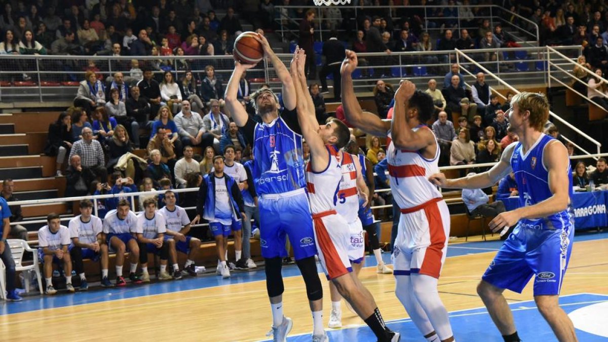 El derbi se queda en Tarragona