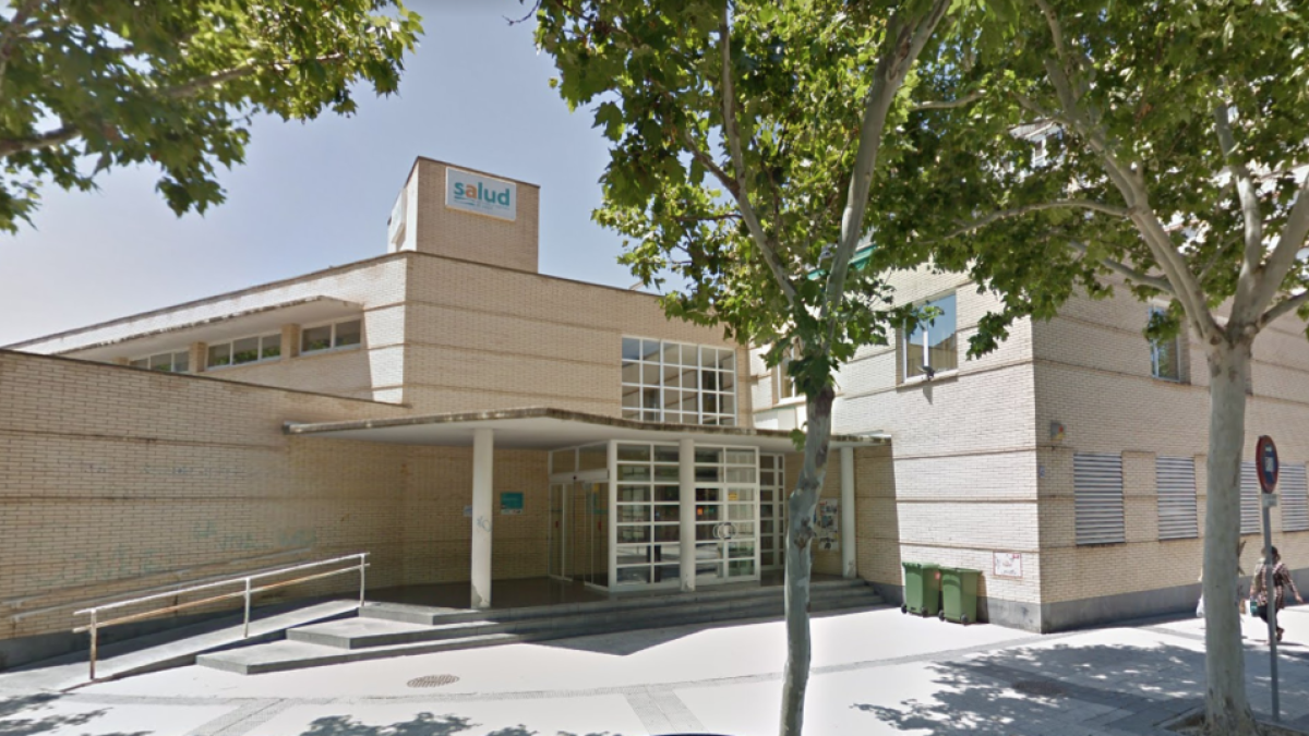 Un home de 84 anys apunyala al seu metge de capçalera