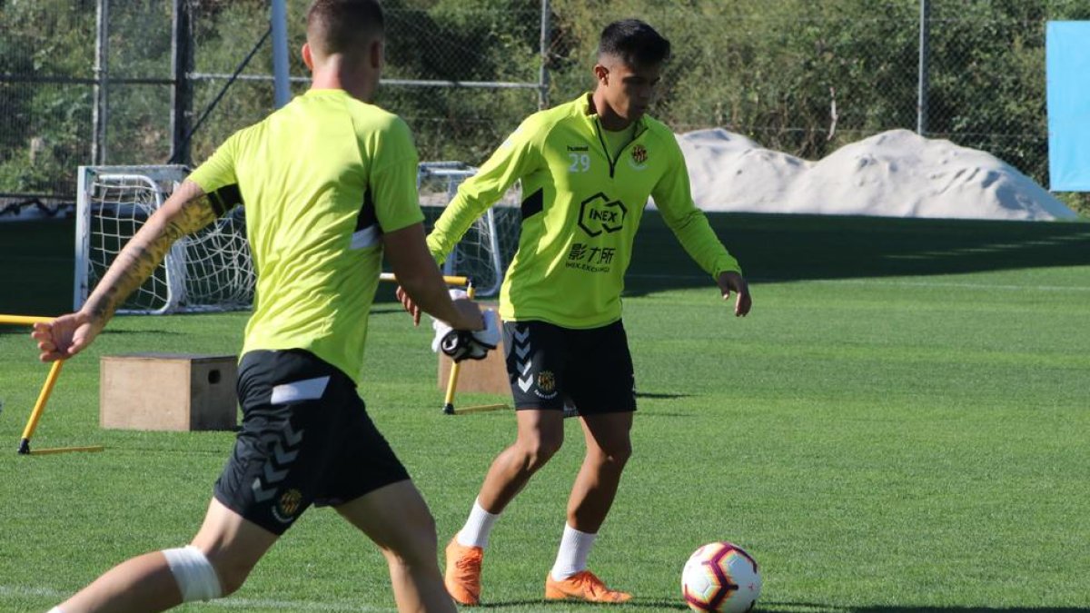 Gordillo sólo hace un cambio