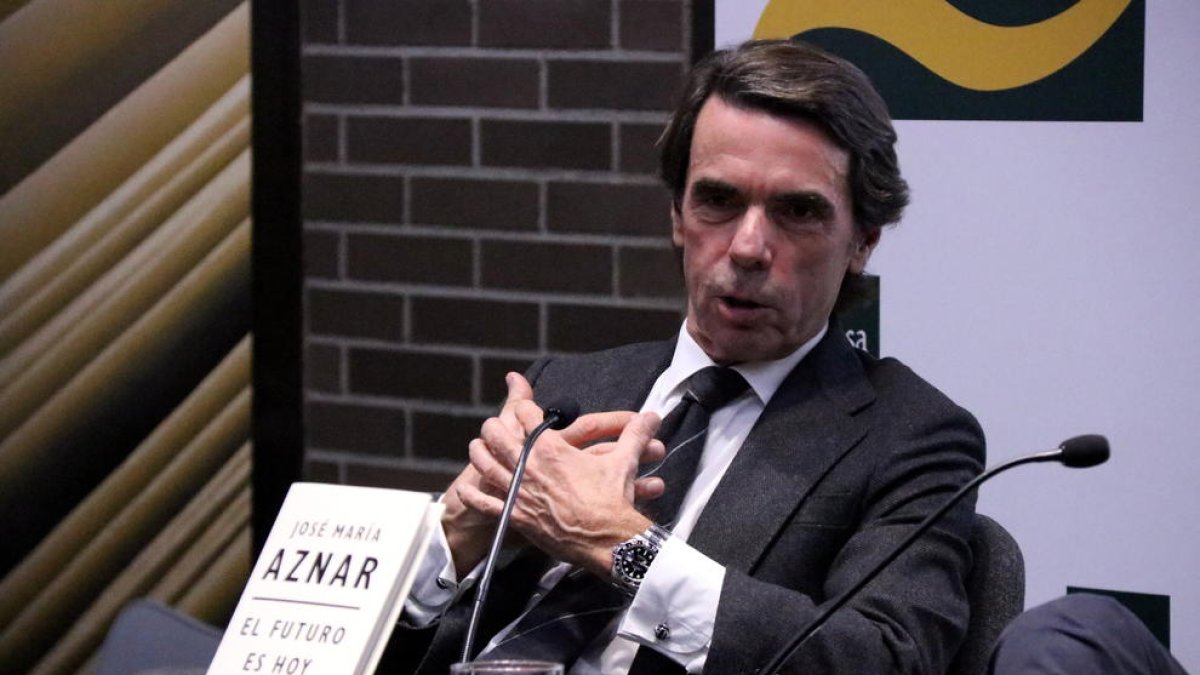 Aznar reclama una intervenció «total i sense límit de temps» de Catalunya
