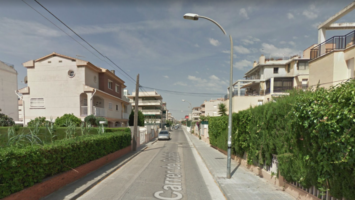 Un incendio de vivienda en Cunit crema electrodomésticos y la instalación eléctrica