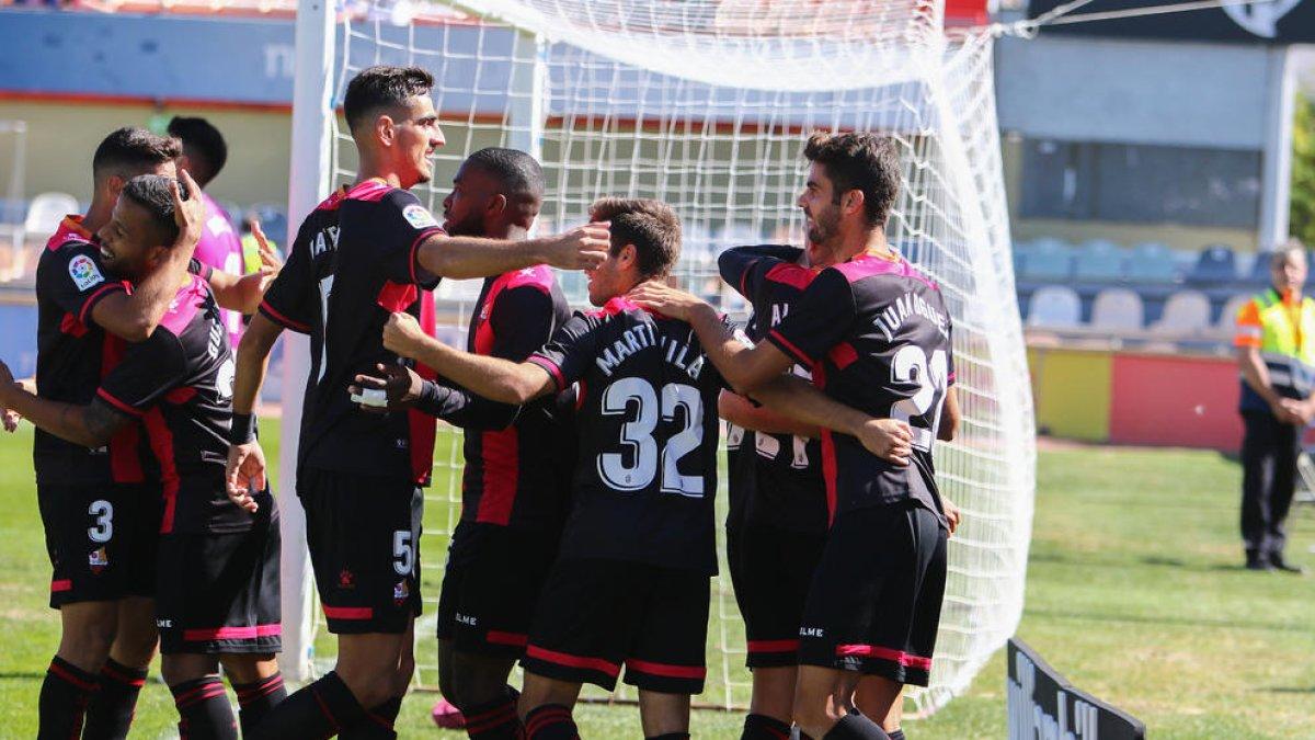 Imagen de la celebración de uno de los goles que el Reus ha marcado en el Estadi Municipal.