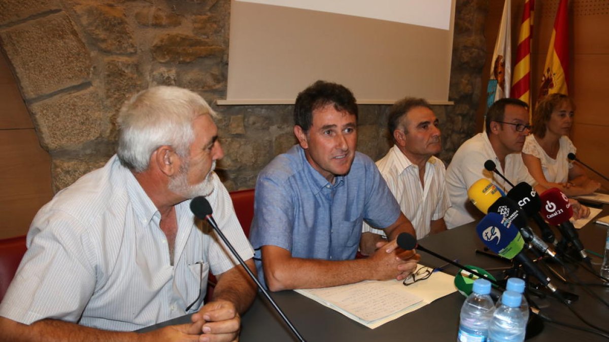 Joaquim Paladella, alcalde de Batea: «L'amenaça de marxar a Aragó mai va ser una proposta en ferm»