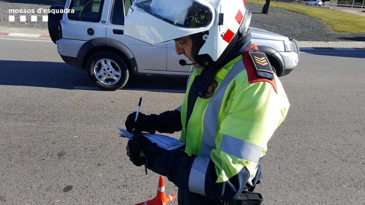 Denuncian por exceso de velocidad y positivo en drogas en un conductor que llevaba a dos menores
