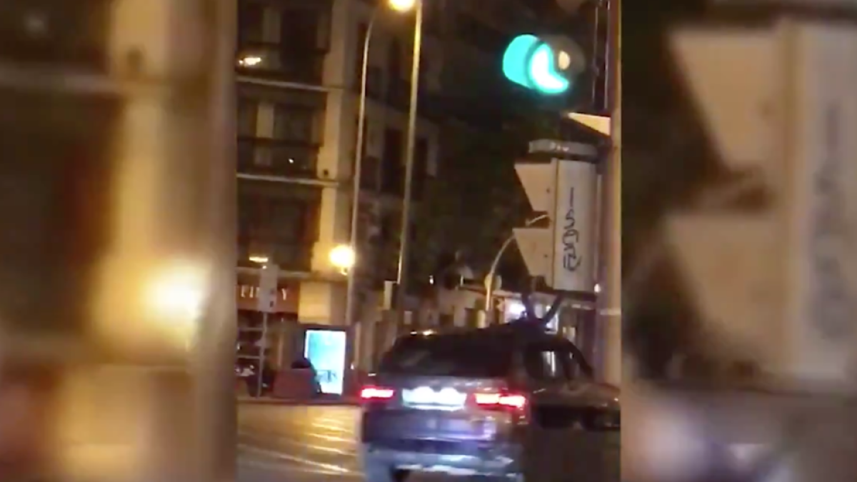 Buscan un conductor que circulaba en dirección contraria persiguiendo a un peatón