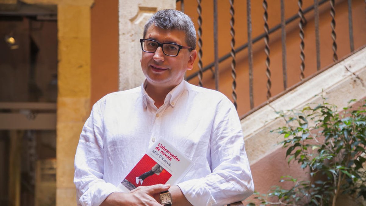 «No escribo para asustar a los fantasmas, me obsesiona que me lean»