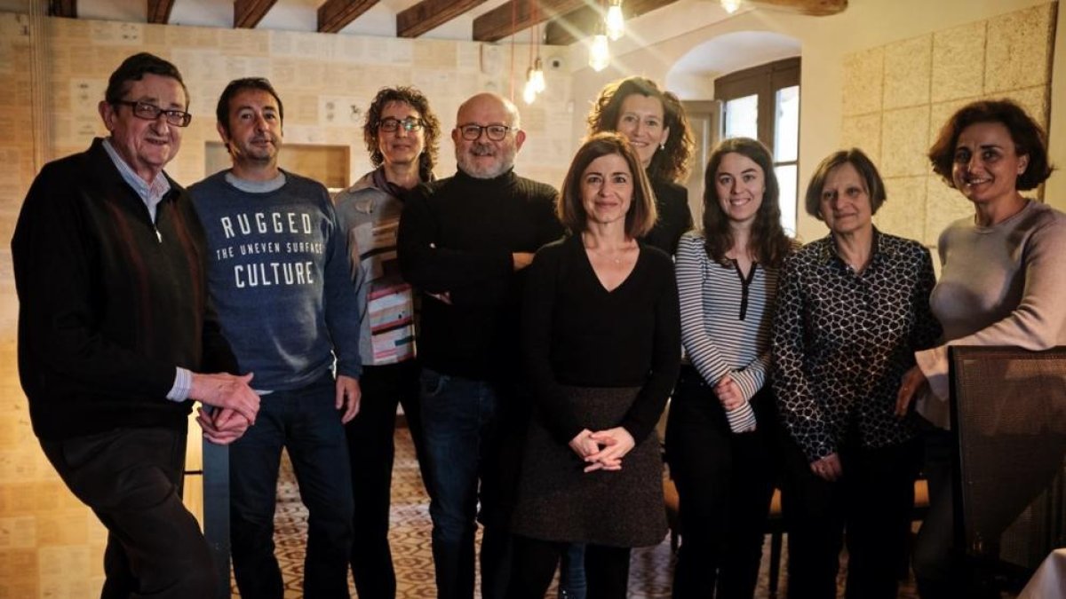 El club de lectura de l'ICAT participa en una trobada amb l'escriptora Marta Orriols
